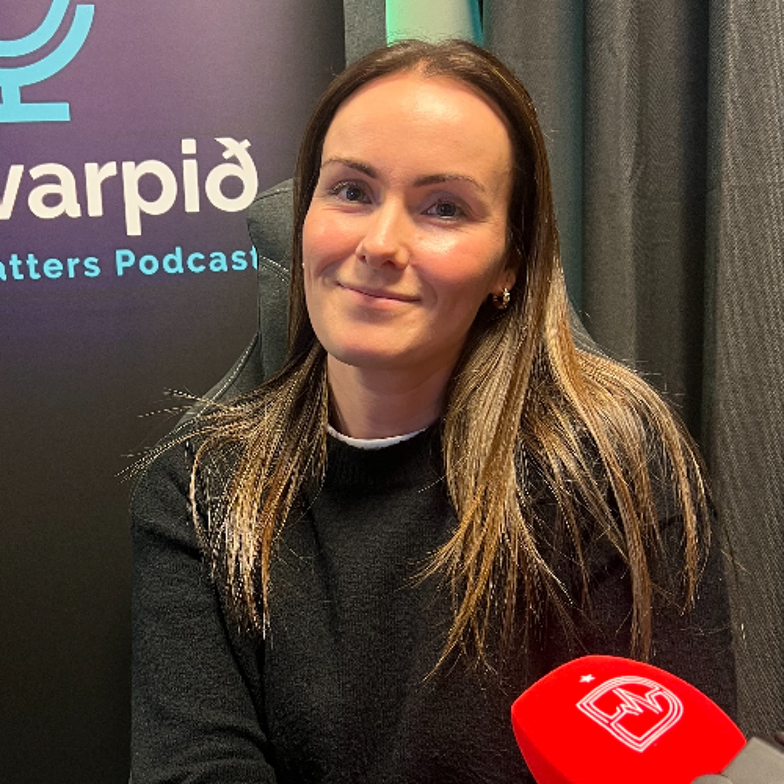 Mynd fyrir þáttinn #153 – Sérfræðingur í skipulagningu á viðhaldi flugvéla – er ein fárra kvenna í stétt flugvirkja á Íslandi – Guðrún Hrefna Kolbeinsdóttir hjá Flugvarpið